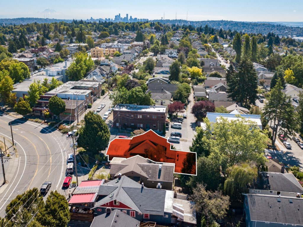 Phinney Ridge Offering For Sale in Seattle 2,250,000 Teletare